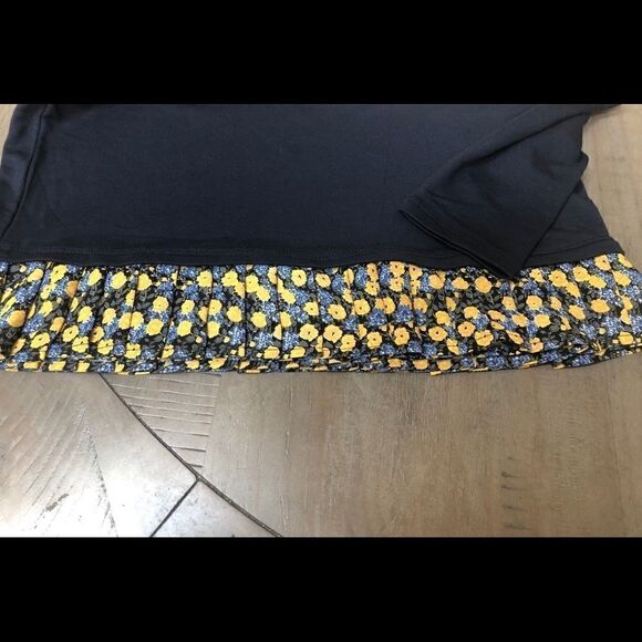 J. Crew navy blue sweater w floral hem. Small - Picture 3 of 3